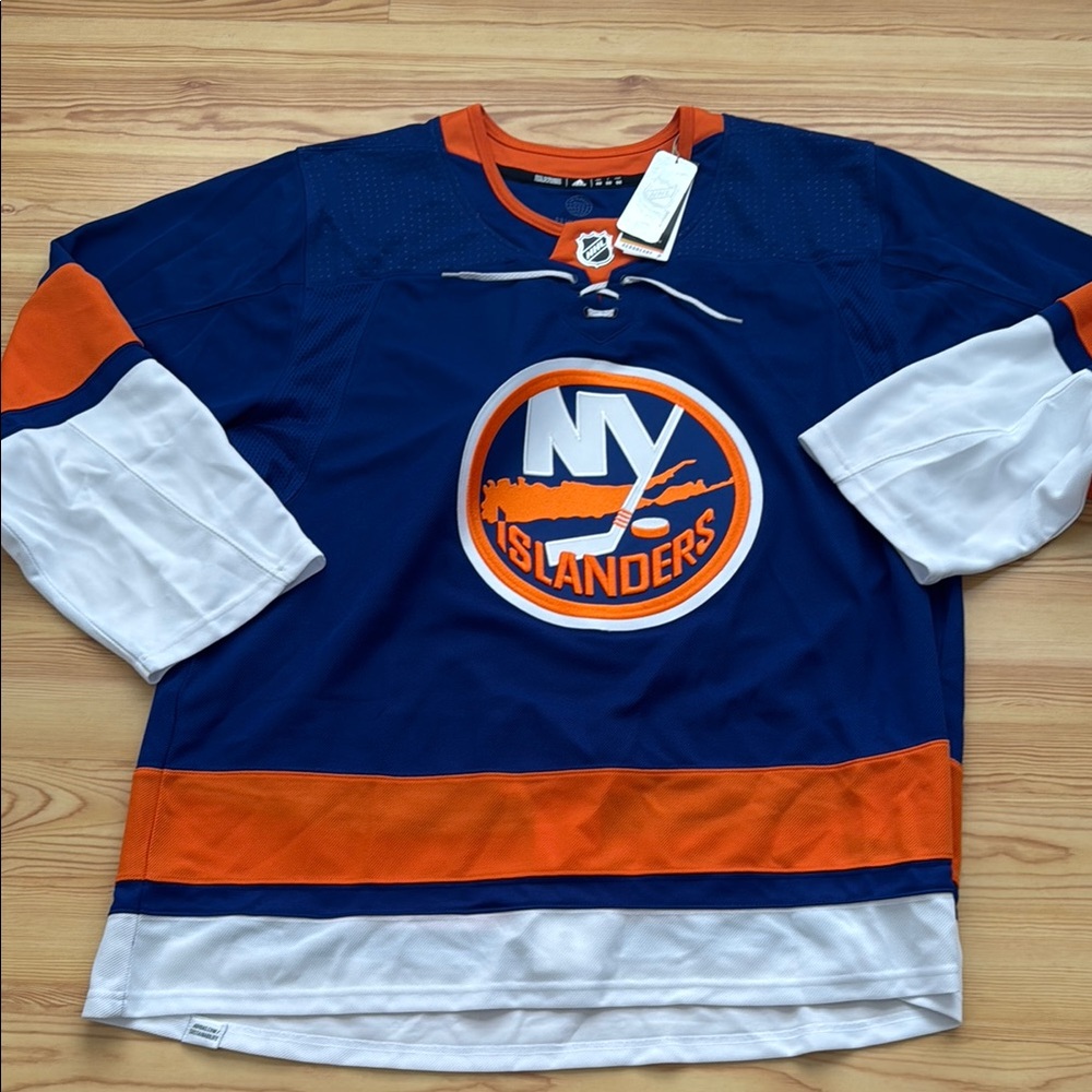 Adidas authentic New York Islanders Hockey Jersey size 60 new with tag